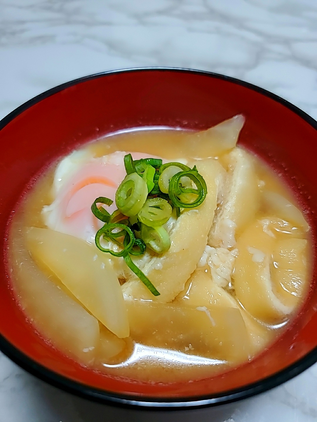 大根と油揚げの卵落とし味噌汁