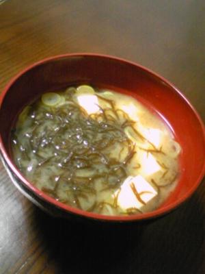 もずくのお味噌汁 栄養たっぷり レシピ 作り方 By Nini 楽天レシピ