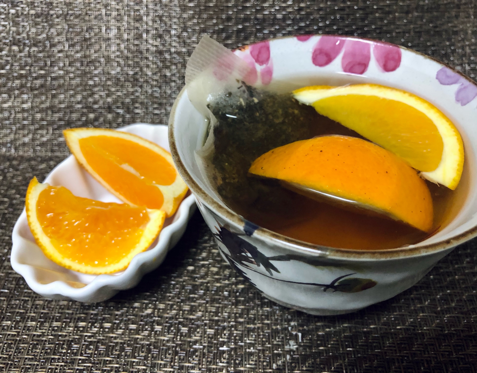 レモン入りカモミール&オレンジのホットティー