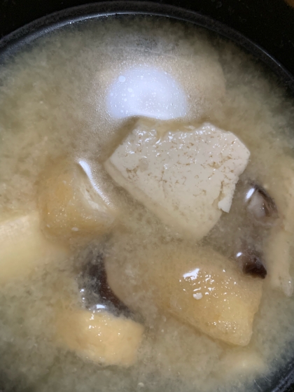 我が家の味噌汁★豆腐としいたけ