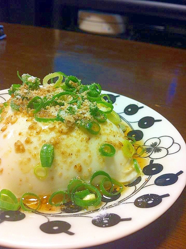 ごま油と塩でうまい豆腐