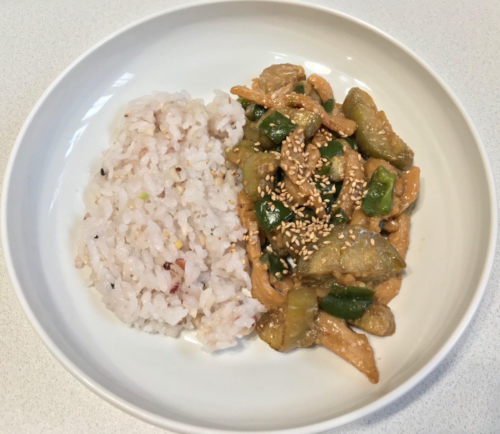 大豆ミートと茄子の味噌ダレ丼