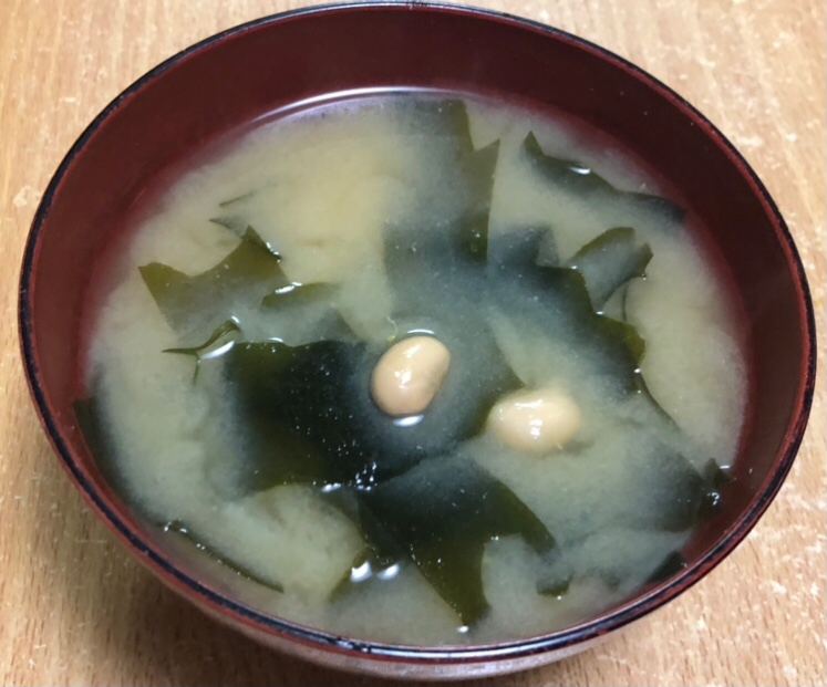 大豆とわかめのお味噌汁♪