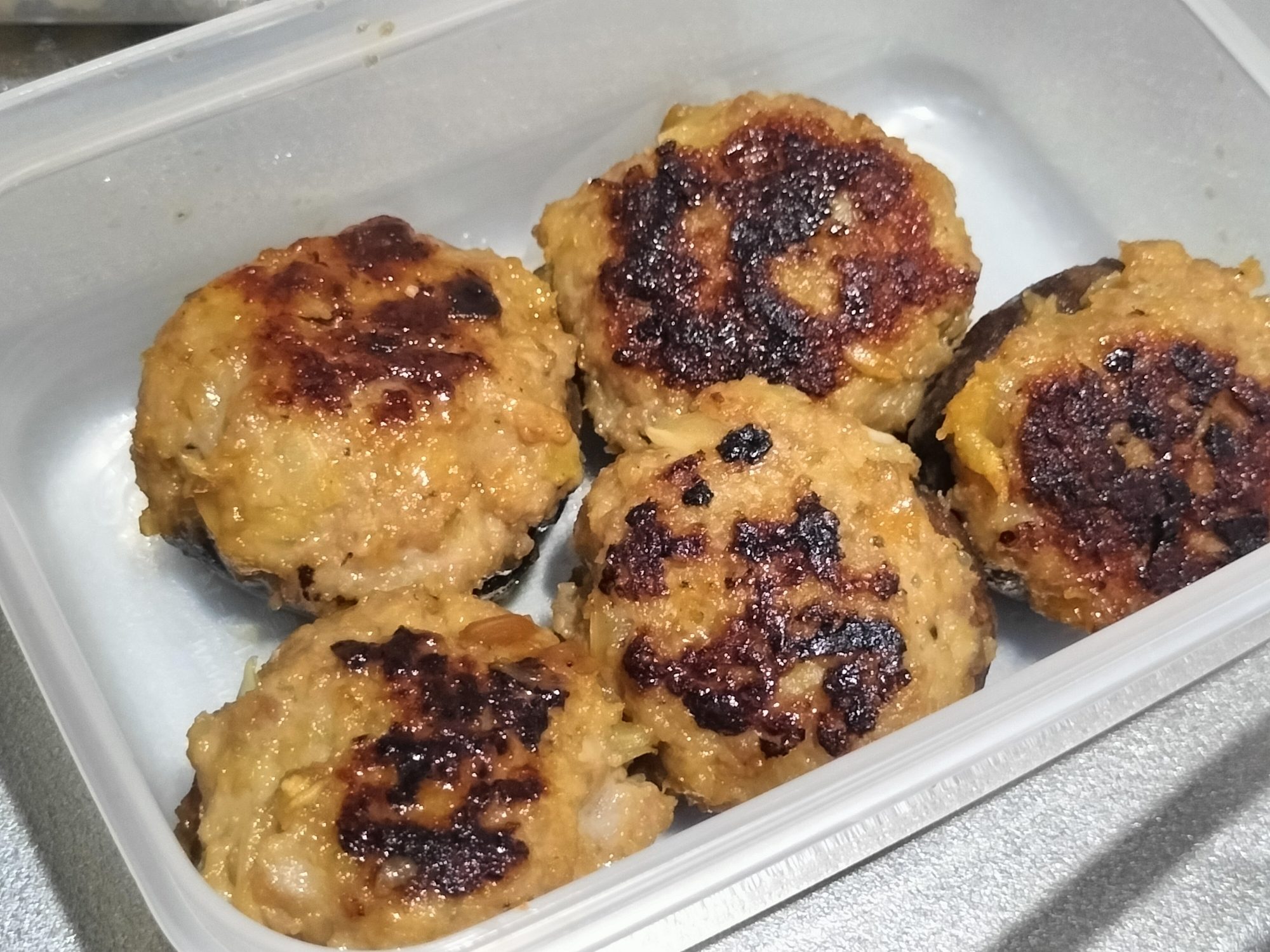 お弁当に簡単作り置き♪椎茸の肉詰め