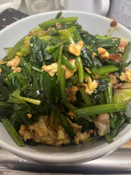 ほうれん草と卵のオイスターソース炒め