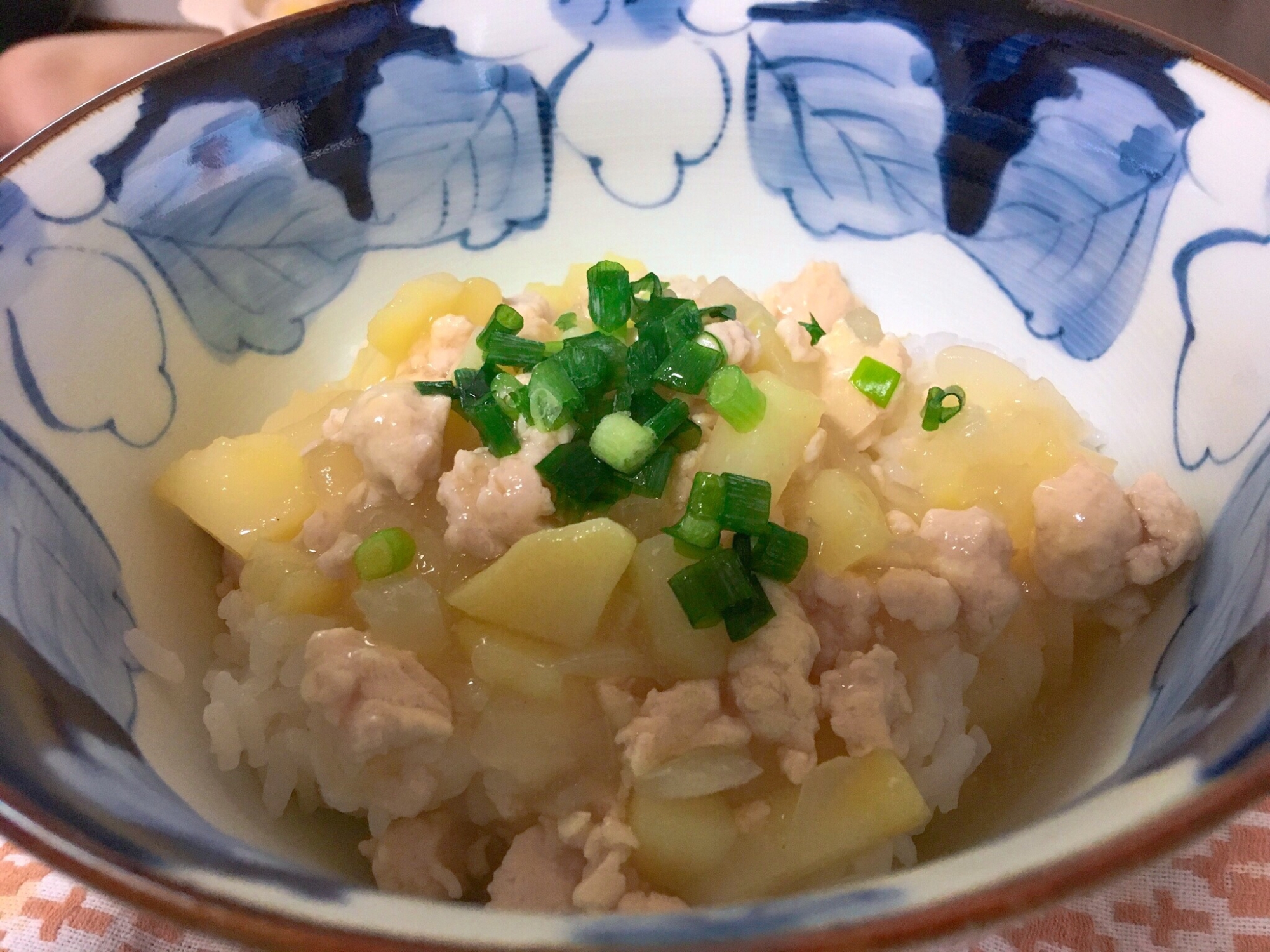 じゃがいもとひき肉丼