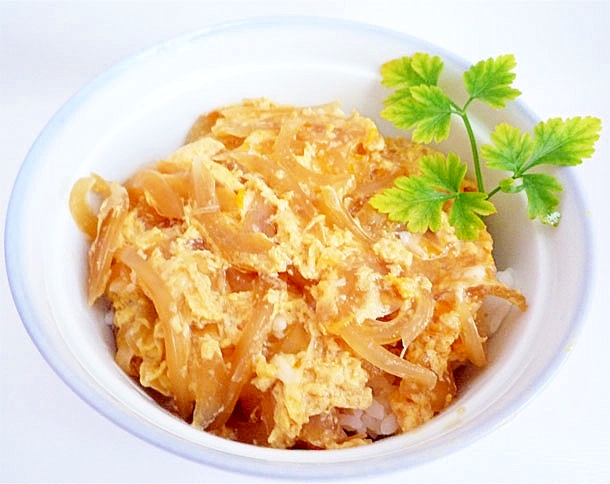 卵とたまねぎでシンプル玉子丼 親子丼風玉玉丼