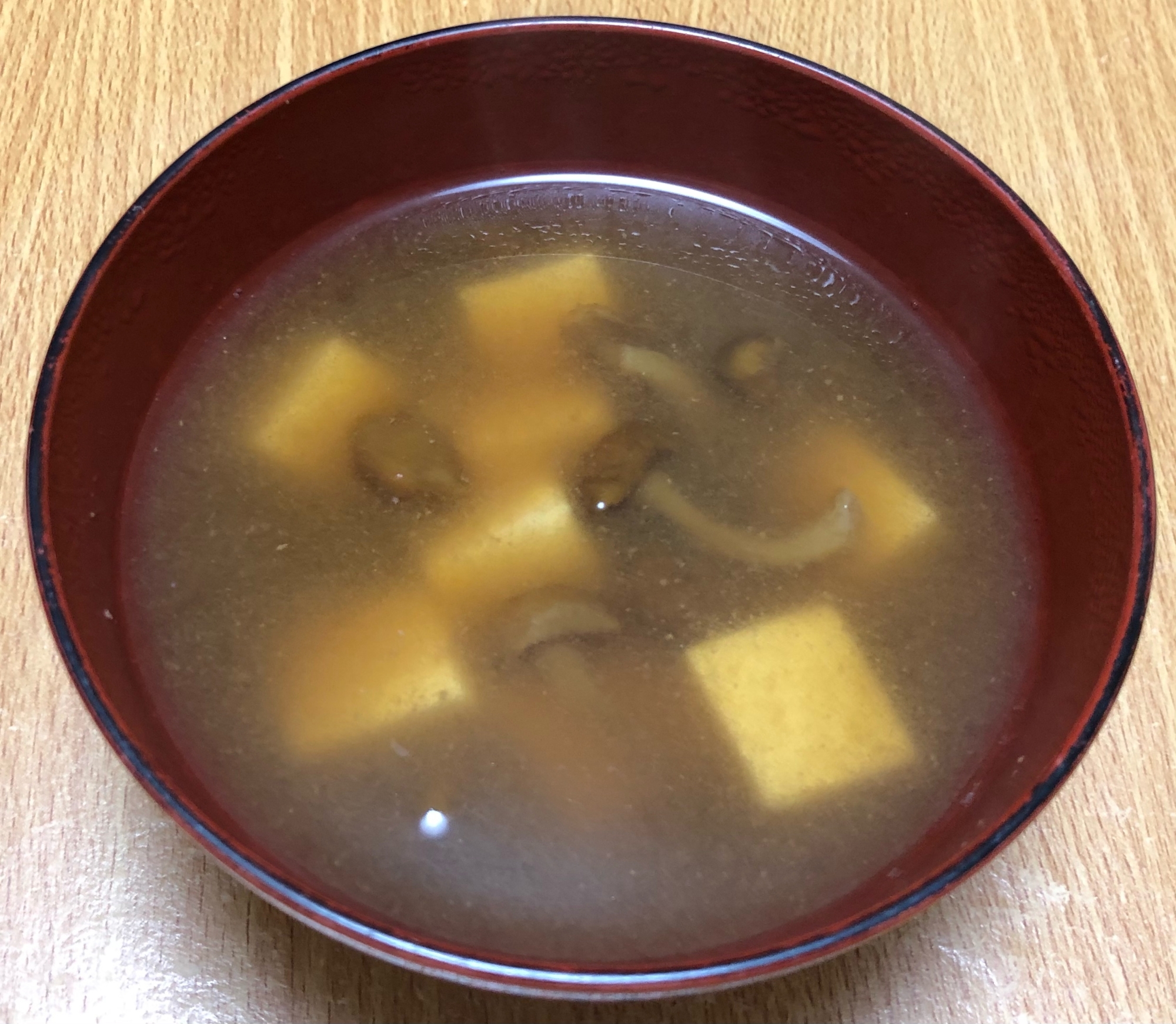 なめこと豆腐のお味噌汁