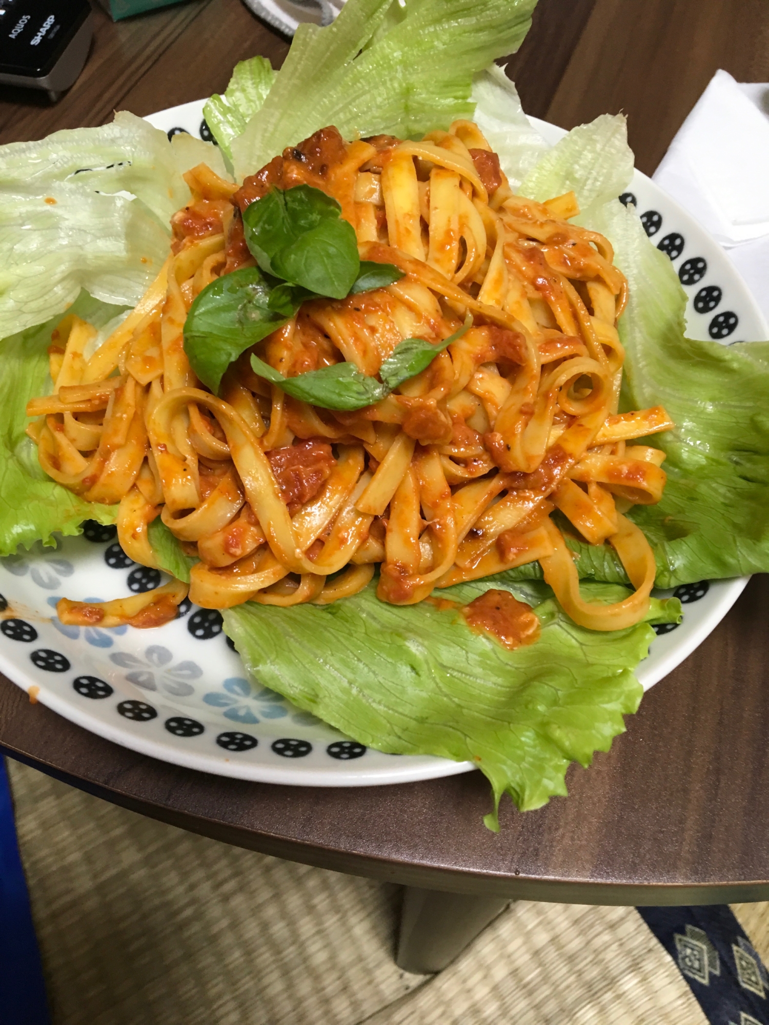 とうがらしとえびのトマトパスタ