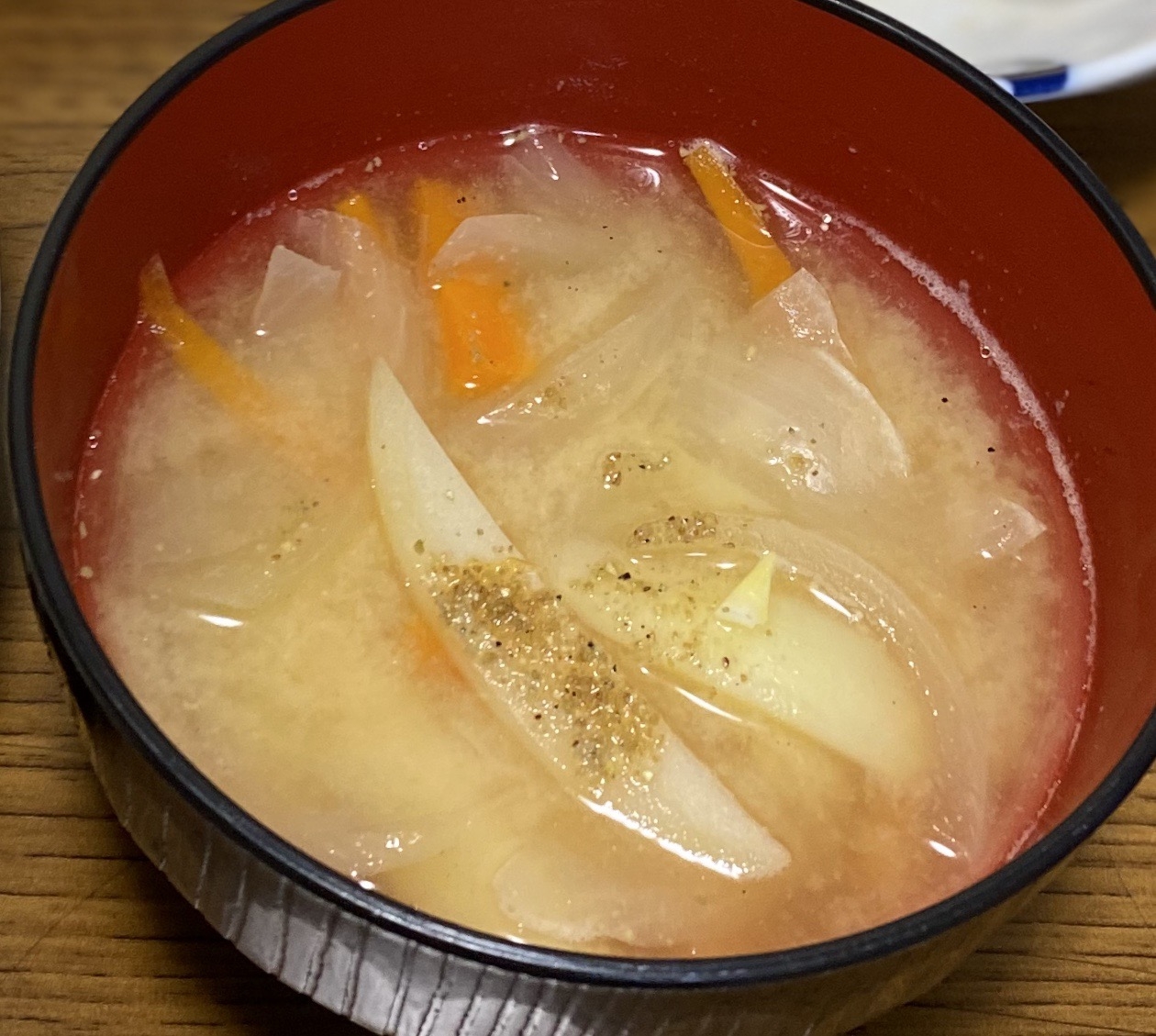 ♡:にんじんとじゃがいものお味噌汁