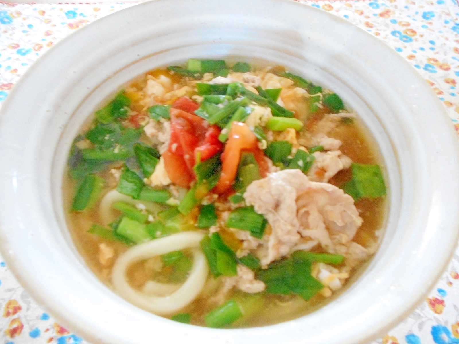 豚肉ニラトマトのスタミナ煮込みうどん