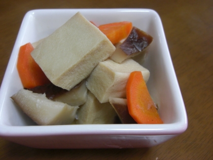 とても美味しく煮えました♬
味がしみ込んだ高野豆腐は本当に美味しいですね＾＾
大好きです♬
ごちそうさま♪