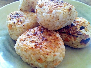 ☆鮭入り焼きおにぎり☆