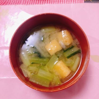 小松菜・しめじ・油揚げの味噌汁（鰹だし）