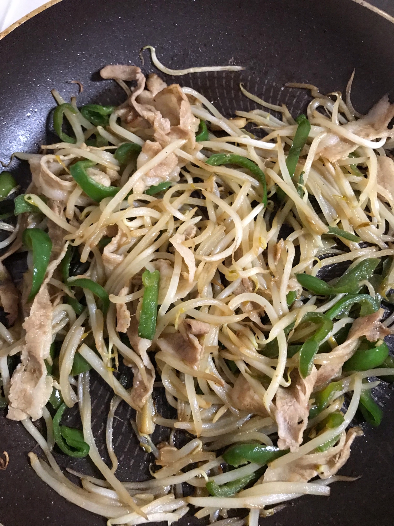 豚バラ肉ともやしのオイスターソース炒め レシピ 作り方 By ユナミ 楽天レシピ