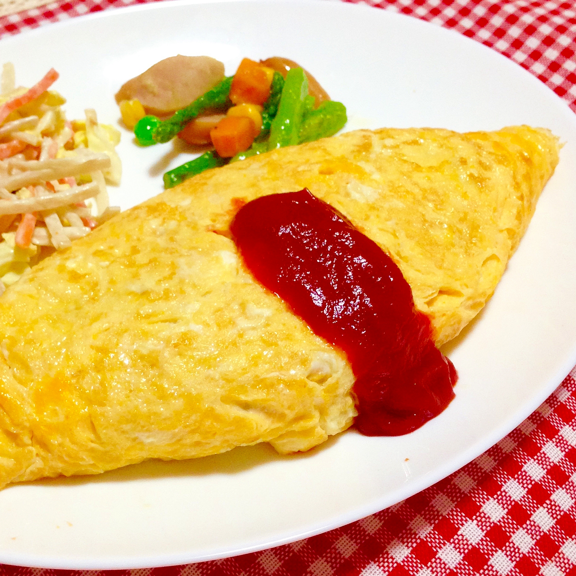 ひき肉ケチャップライスのオムライス♪包み方写真付き