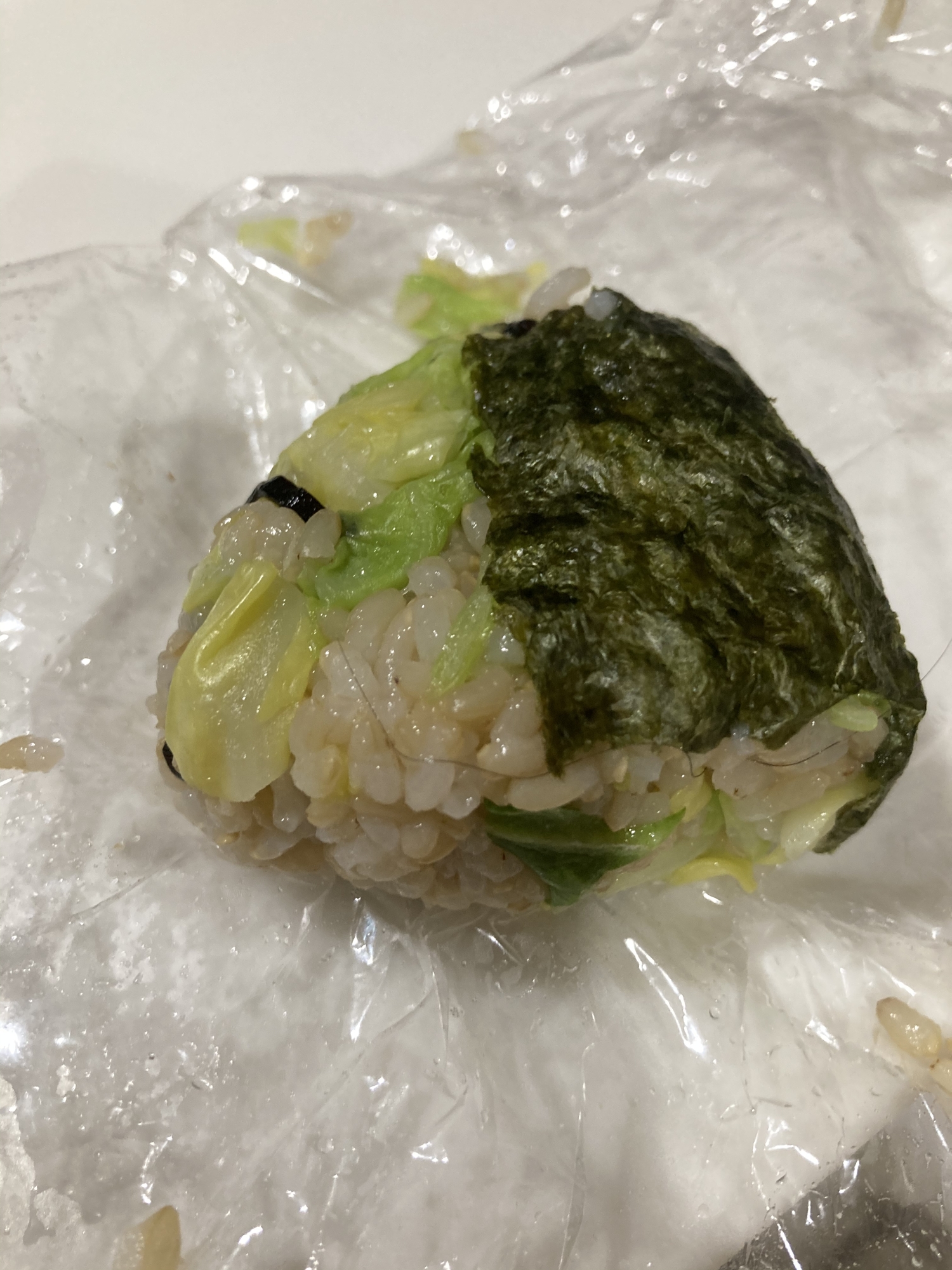 塩昆布とキャベツ和えのおにぎり！