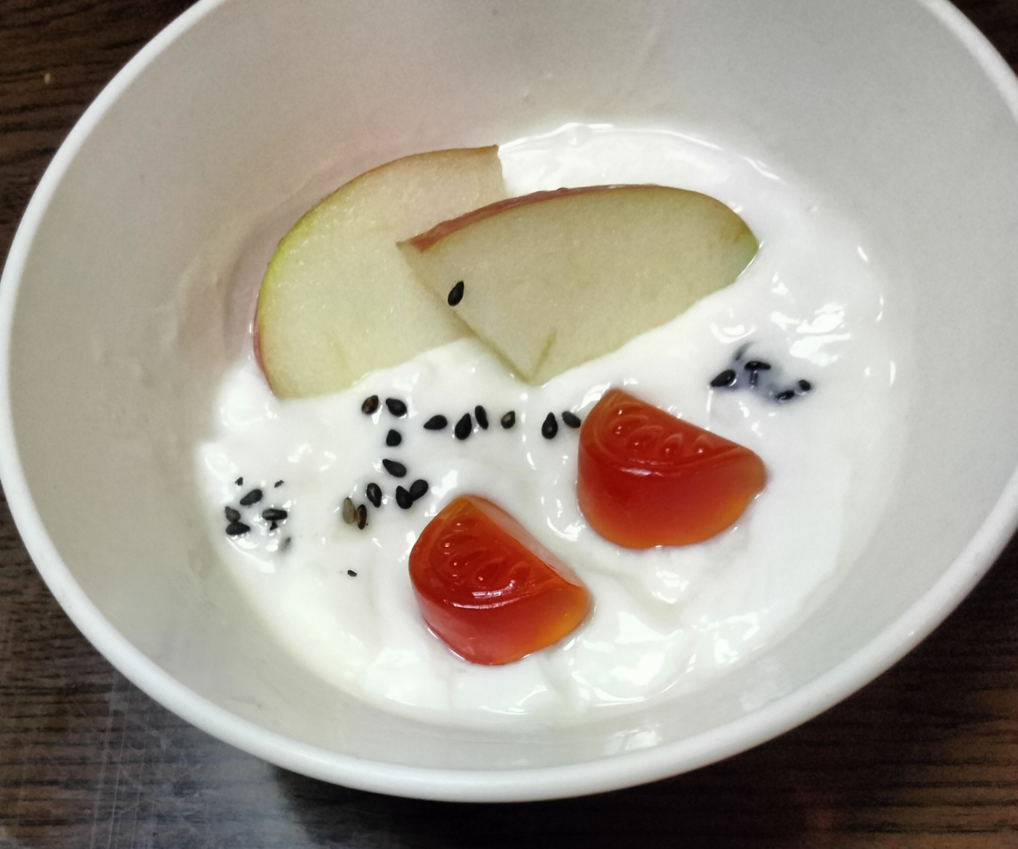 今日のヨーグルト♡りんご&スイカグミ
