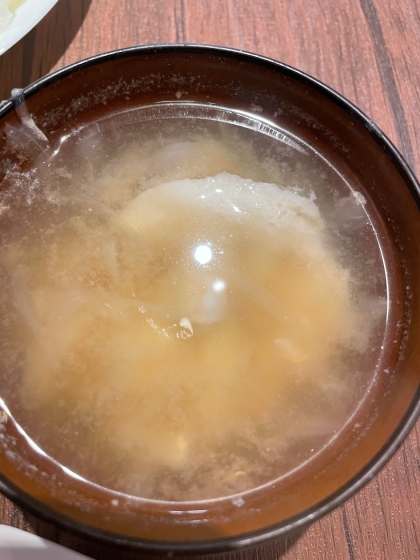 朝食べたい！新玉ねぎと半熟落とし卵の味噌汁