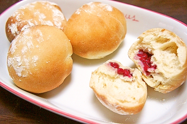 もっちもち♪まんまるな粒ジャム・ブルーベリーパン