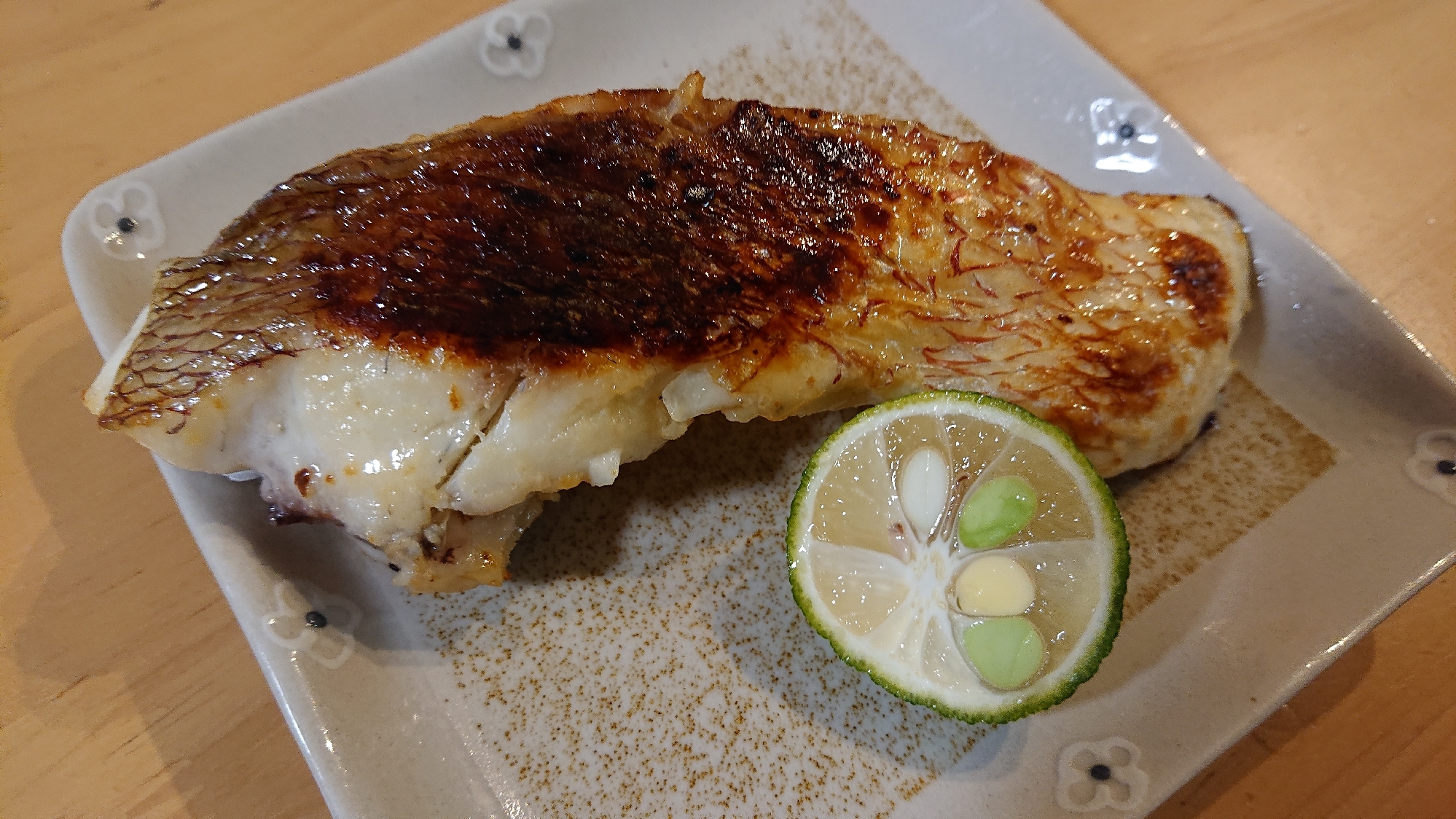 鯛の切り身で塩麹焼き