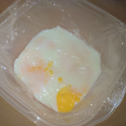 タッパーの大きさに合わせて卵2個使用、ちょうど食パンサイズ、ボリュームのあるサンドで頂きました。ご馳走さまでした♪