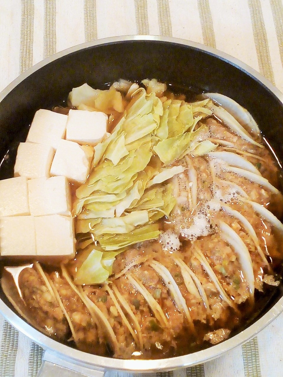 ♪生姜でぽかぽか♡白菜たっぷり大根餃子の寄せ鍋♪