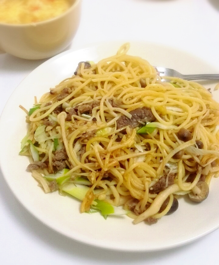 牛肉ときのこのバター醤油パスタ