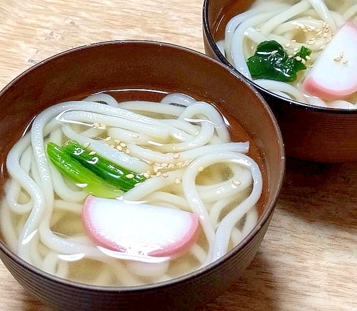 伊勢海老だしのお椀で作る簡単うどん