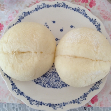 ふわふわ柔らかくて美味しかったです。はなまる子さんはパンもプロ並なんですね。すごいです(^^)