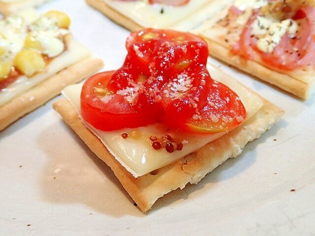 マスタードケチャで チーズとプチトマトのクラッカー レシピ 作り方 By ぷ みぃまま 楽天レシピ マスタードケチャで チーズとプチトマトのクラッカー レシピ 作り方 By ぷ みぃまま 楽天レシピ