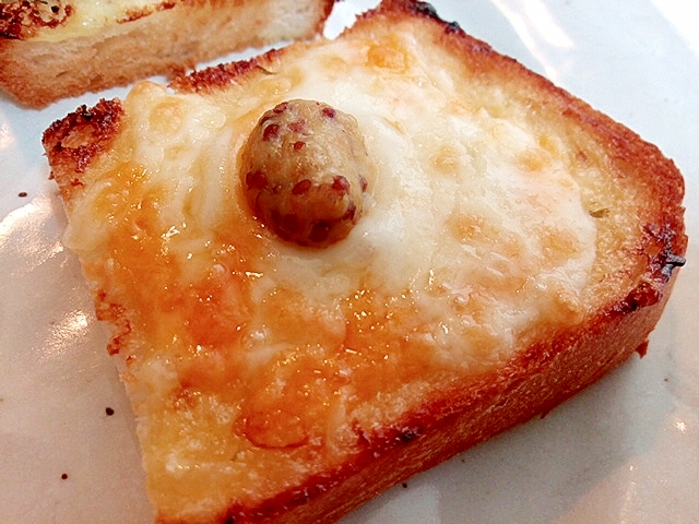 タルタル＆マスタードで　とろけるチーズトースト