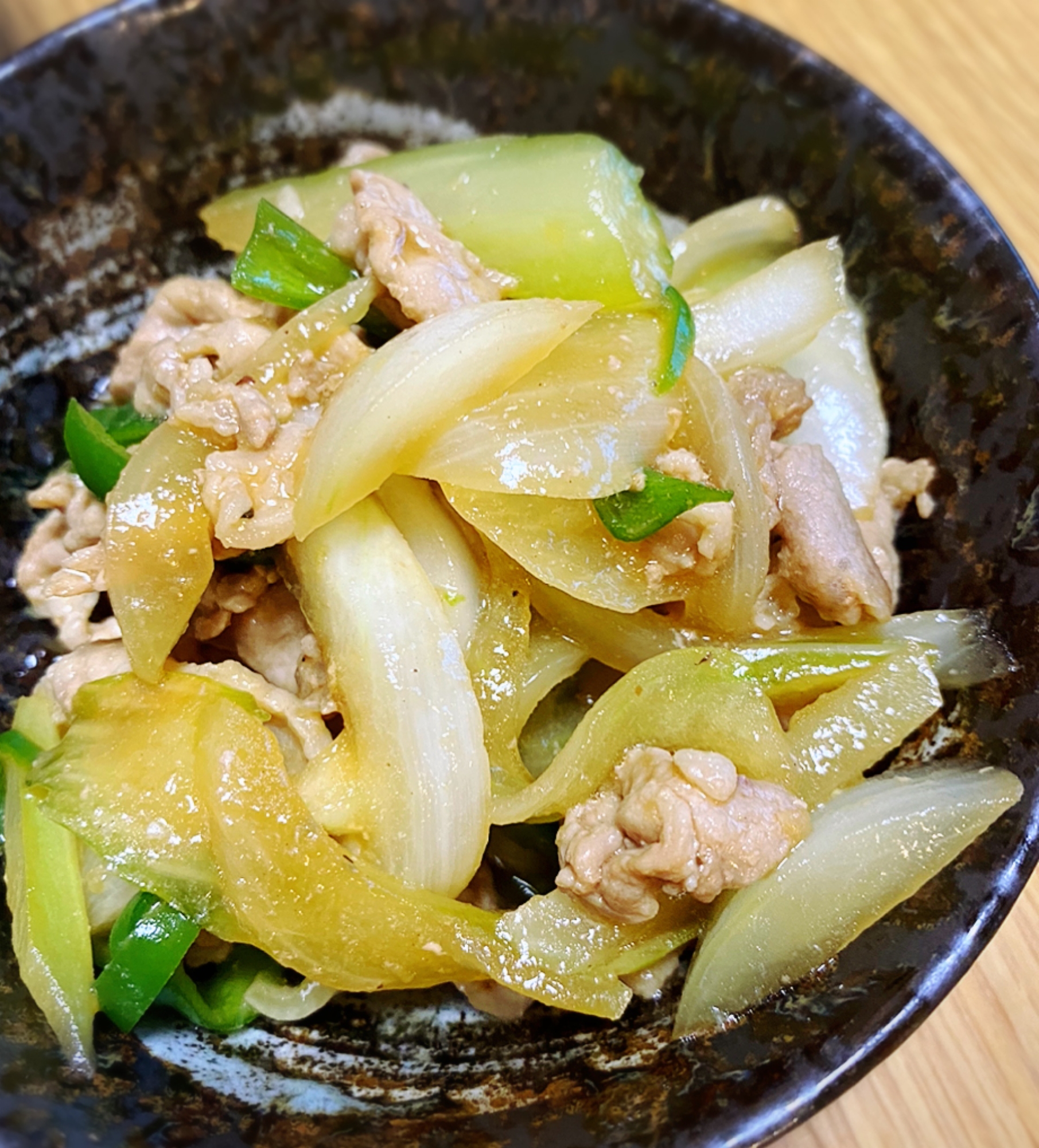 セロリとピーマンと豚肉のオイスター炒め
