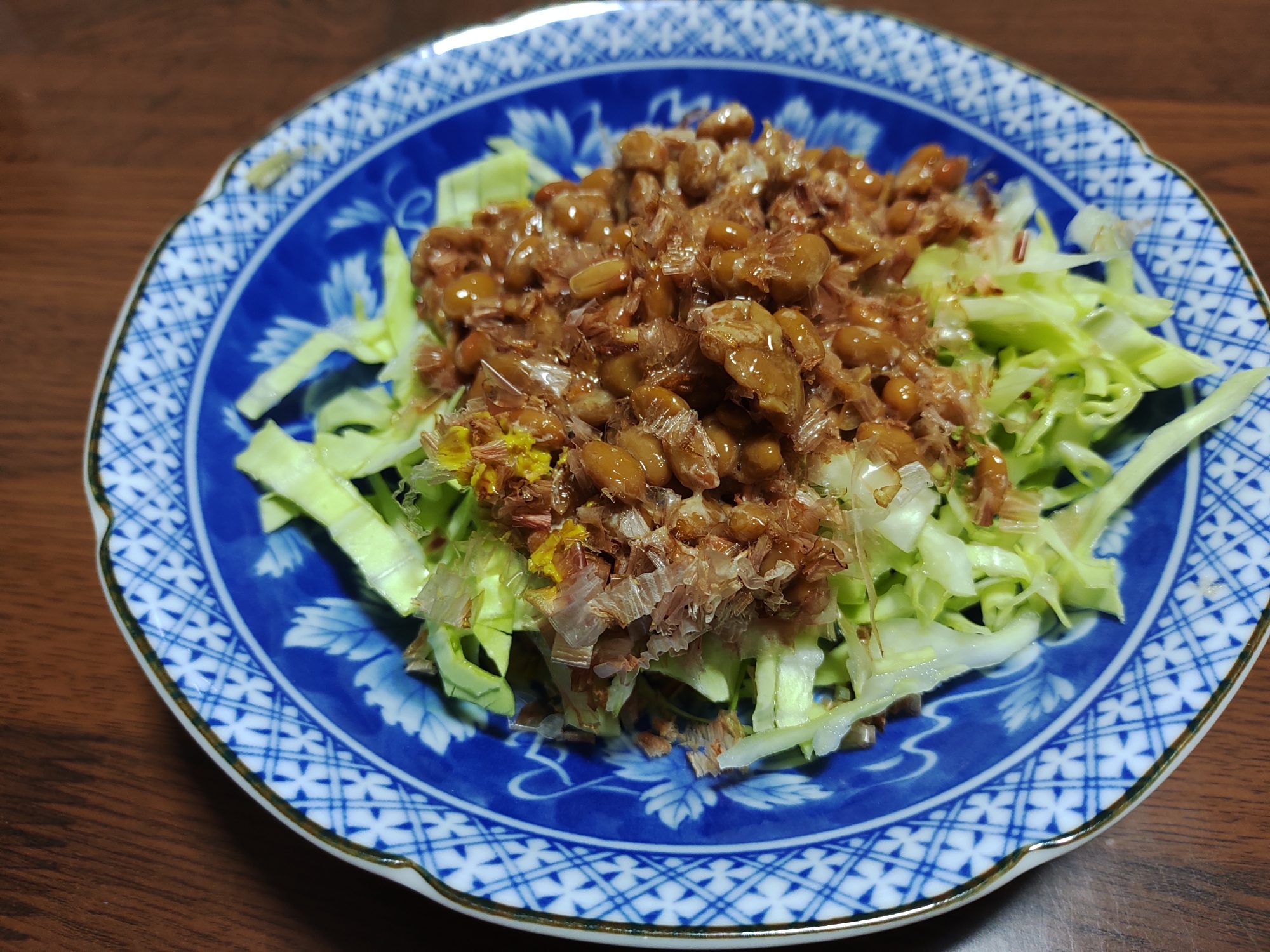 キャベツと納豆のおかかサラダ