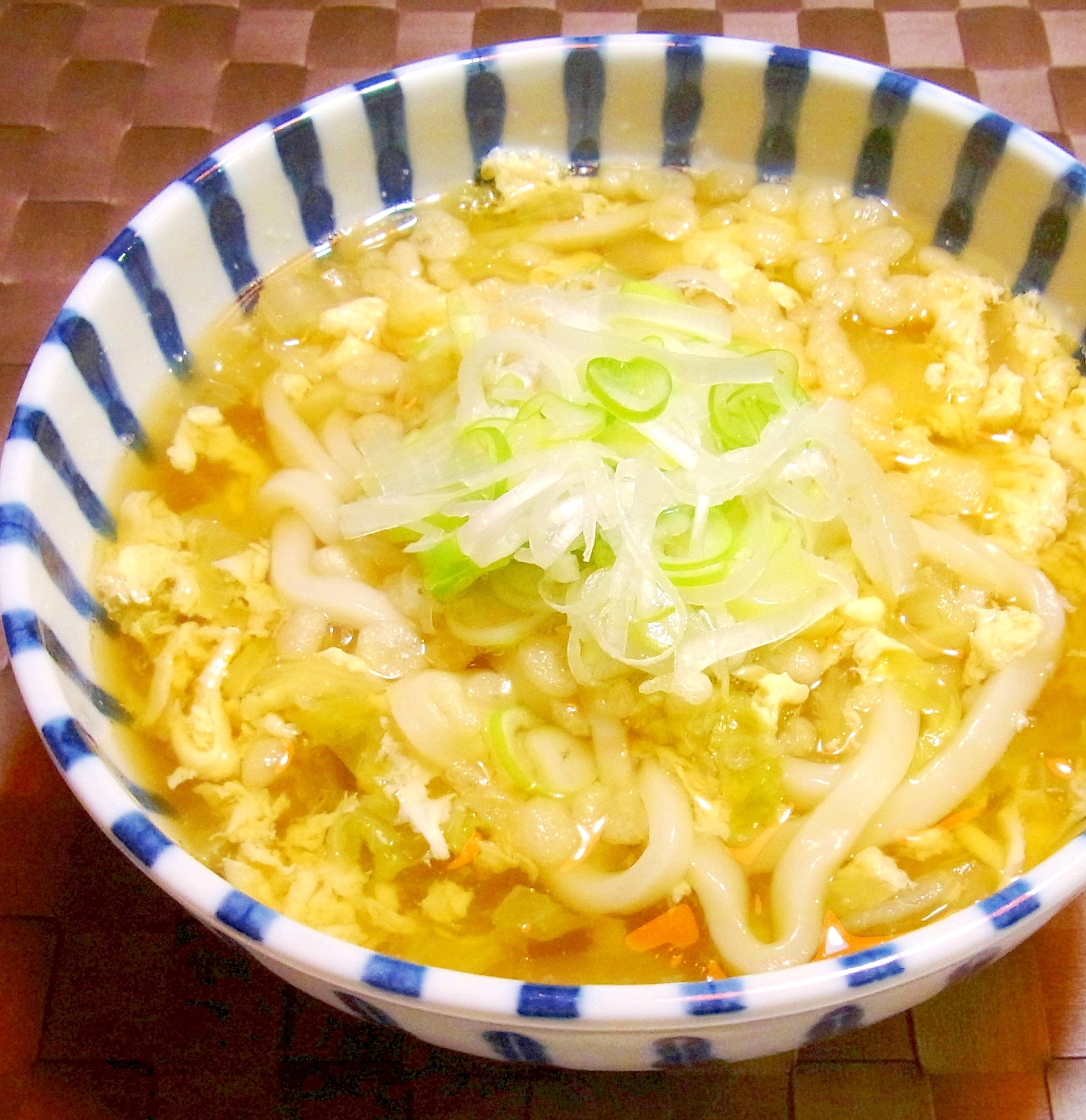 白菜と溶き卵のうどん