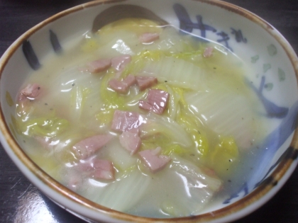 こんにちは❤
約束通りハムのも作ったよ♪とっても美味しかったぁ♫白菜にはとろとろが１番合うね♡
今日は私の誕生日なの★そろそろ色んな事がやばいお年頃だよ～（笑）