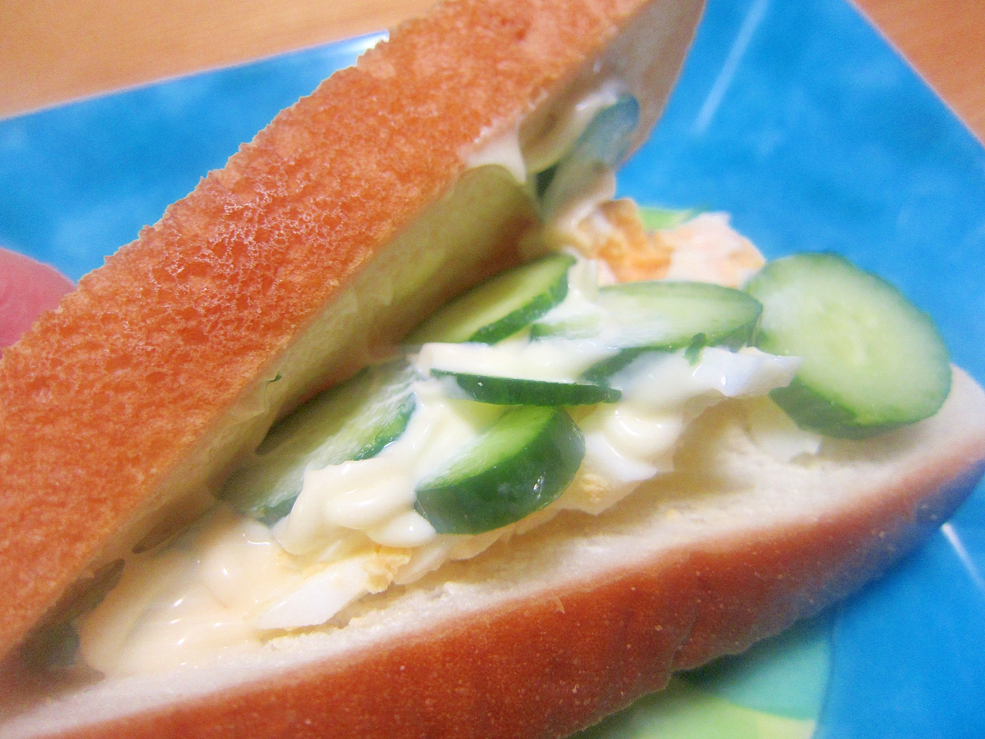 胡瓜とゆで卵のサンドイッチパン