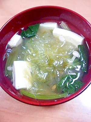 豆腐と野菜ととろろ昆布のお吸い物 レシピ 作り方 By マリリン32 楽天レシピ 豆腐と野菜ととろろ昆布のお吸い物 レシピ 作り方 By マリリン32 楽天レシピ