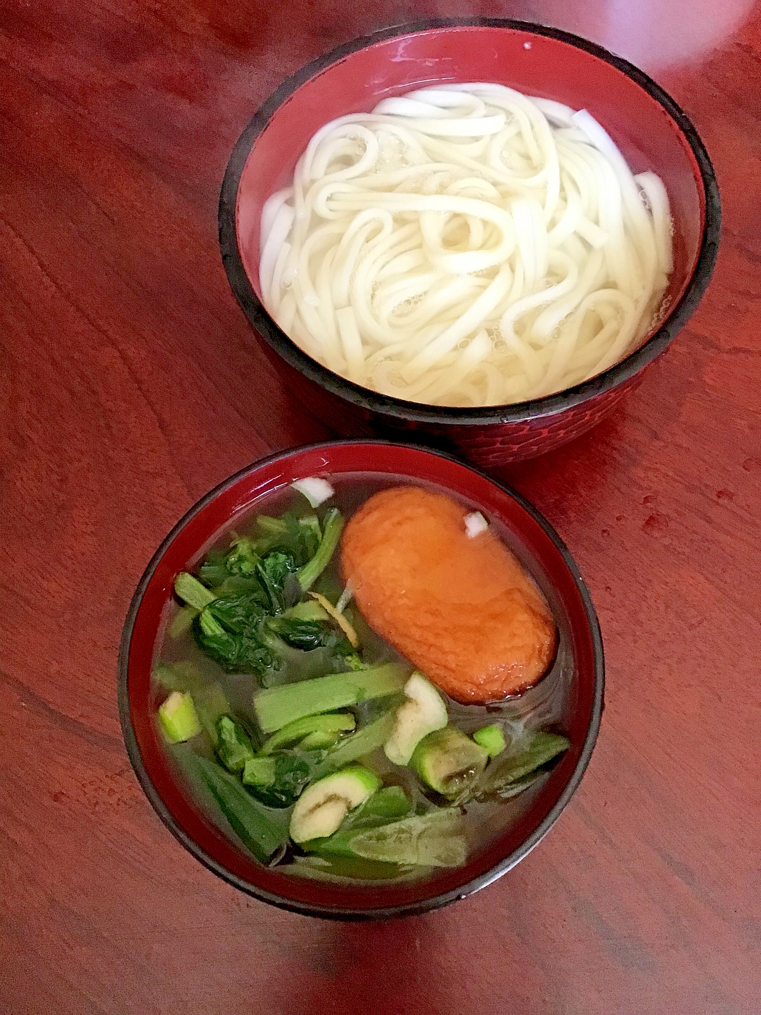 大根の葉とさつま揚げの釜揚げうどん風。