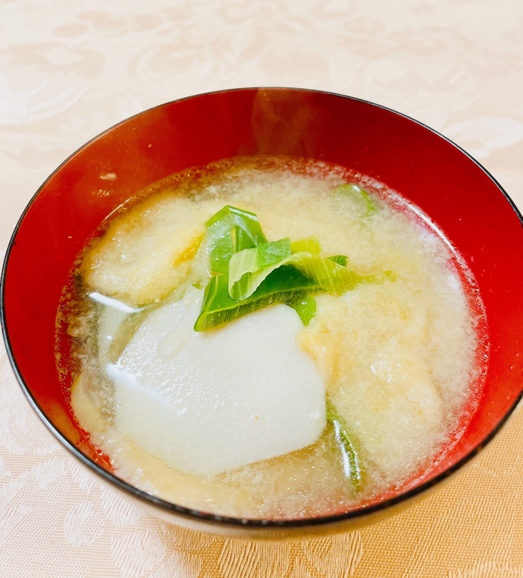 里芋と松山揚げのお味噌汁