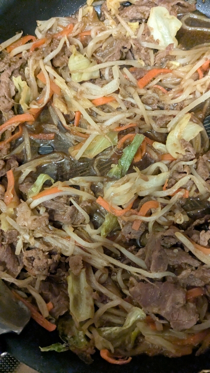 簡単、二刀流の肉野菜炒め！！