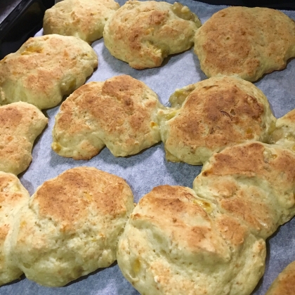 最高に簡単なのに美味しくって深夜に4枚も食べてしまいました。ふつうのパンより食べやすいです！