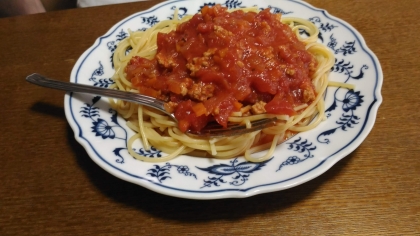 【簡単】トマト缶でつくるミートソース風パスタ