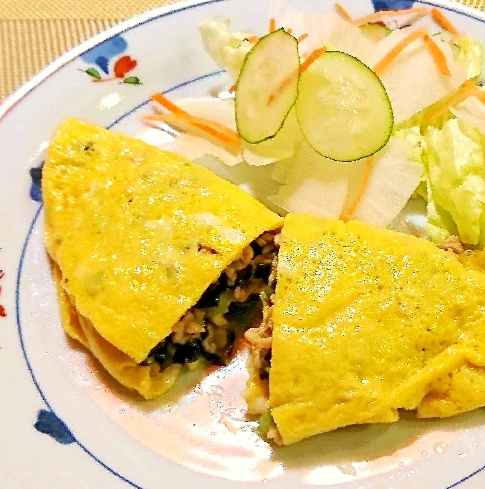 小松菜と挽肉のオムレツ