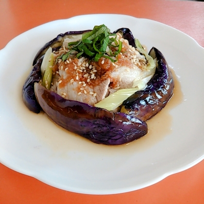 oppeke22さん♪冷やしたナスと豚肉に、爽やか梅ポン酢が合っていて、とっても美味しかったです☆夏にピッタリの素敵なレシピありがとうございましたo(^o^)o