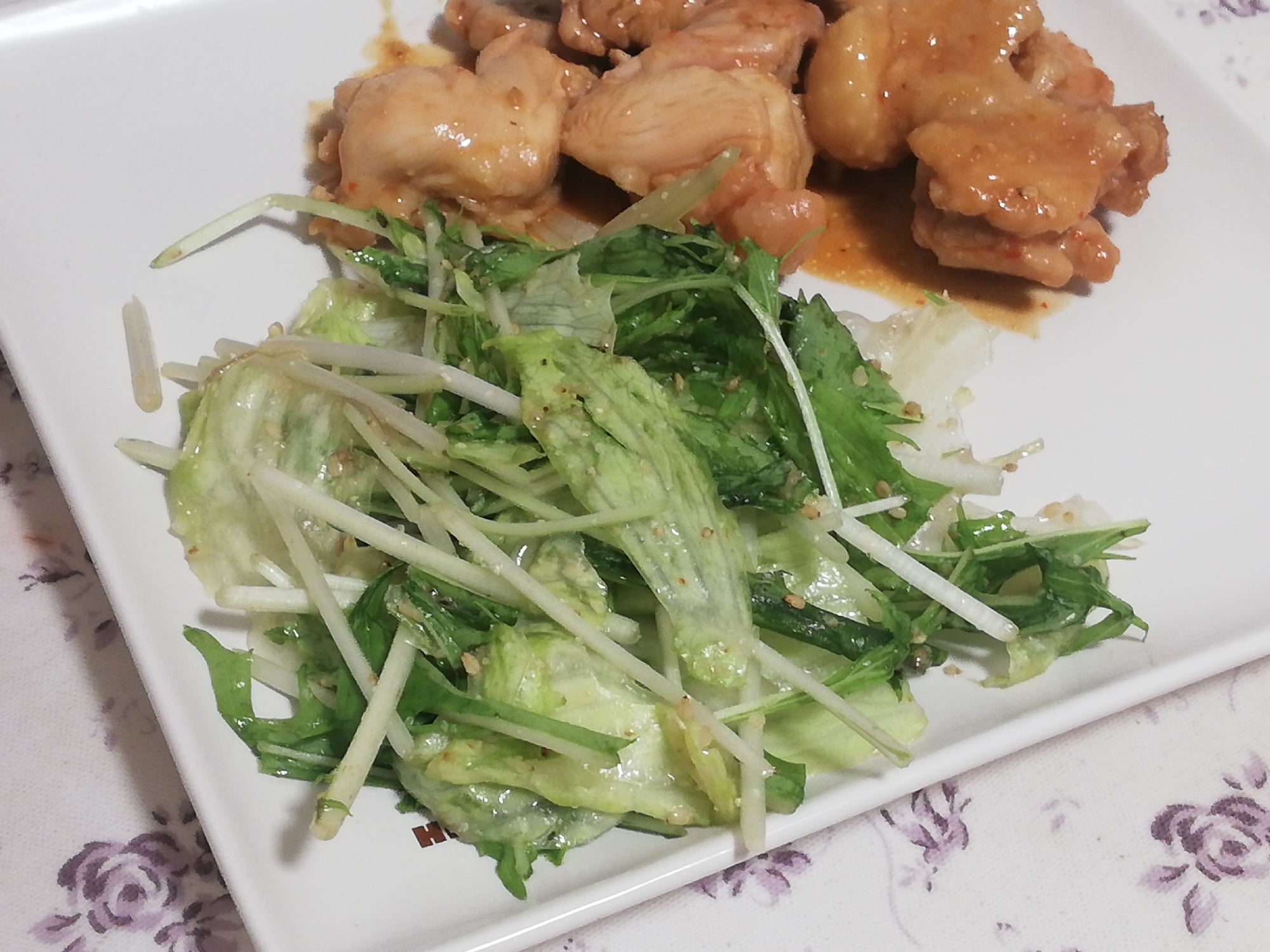 簡単一品♪水菜とレタスの中華風サラダ