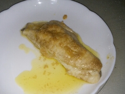 ガーリックとバターで少し贅沢なような魚料理です。美味しかったので、また釣れたら作りたいと思います。