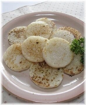 長芋焼くとホクホクとっても美味しいです～♪お塩だけでもどんどん・・あっと言う間に完食です☆ビールのおつまみにしました。ごちそ～様でした＾＾*