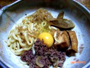 すき焼き風煮込みうどん