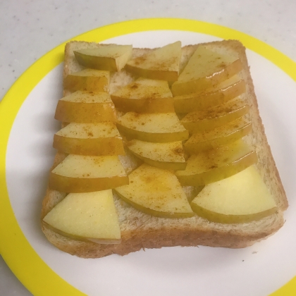 星の金貨と言う、黄色い林檎で作りました♡甘くてスィートな朝食、ごちそうさまでーす✨✨